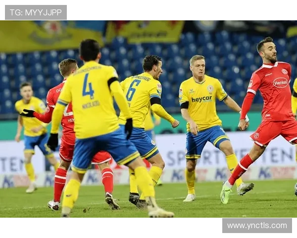 以高位逼抢为核心构建现代足球全场压迫战术体系新思路与实战应用