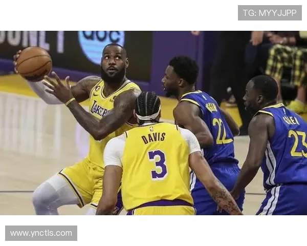 NBA季后赛最新战报：湖人逆转快船挺进西决 詹姆斯再创历史新纪录 - 副本 - 副本 - 副本